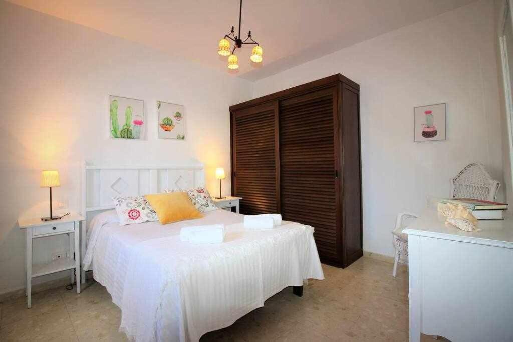 הוילה אל גולפו Casa Alejandra Con Terraza Y Barbacoa מראה חיצוני תמונה